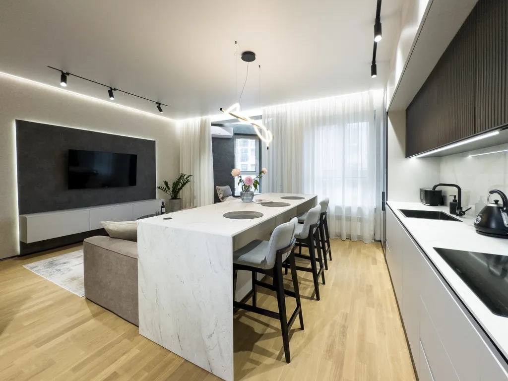 Дизайнерский апартамент с видом на море