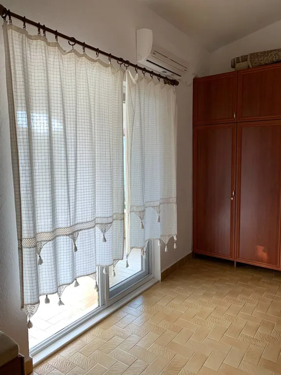 Вилла на первой линии моря