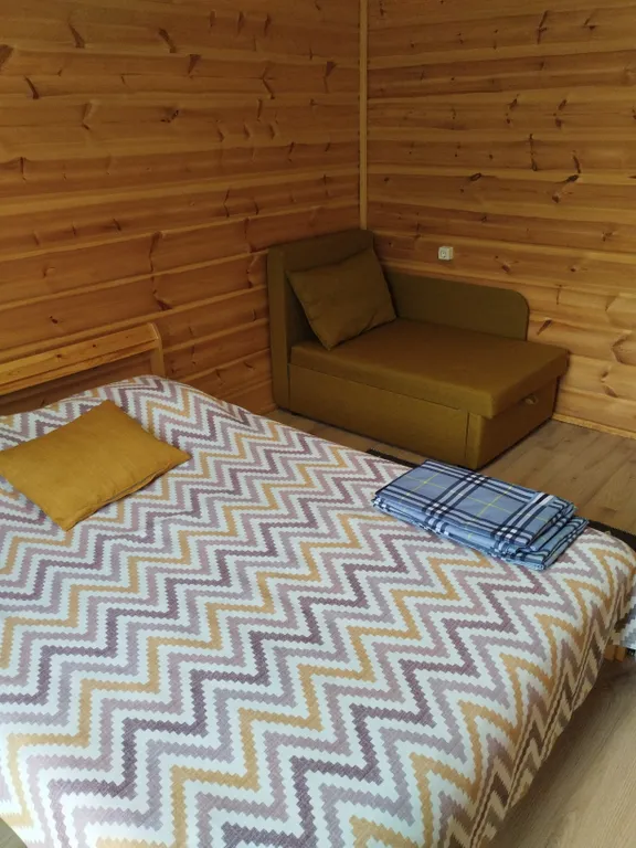 Комплекс с видом на реку в центре Чемала