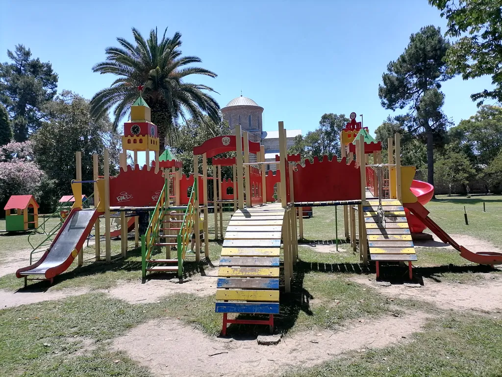 Уютная квартира в центре — аренда посуточно в Пицунда