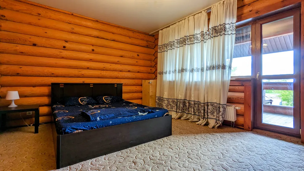 Дом с бассейном, сауной, до 50 человек