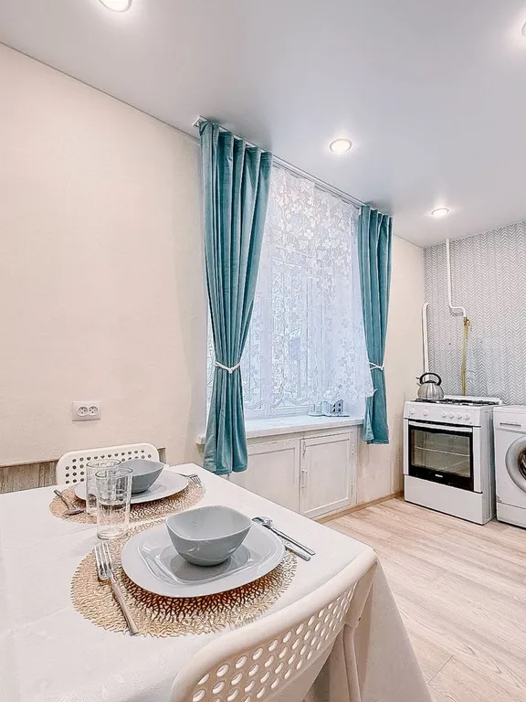 Свежая трешка с раздельными комнатами в тихом районе города