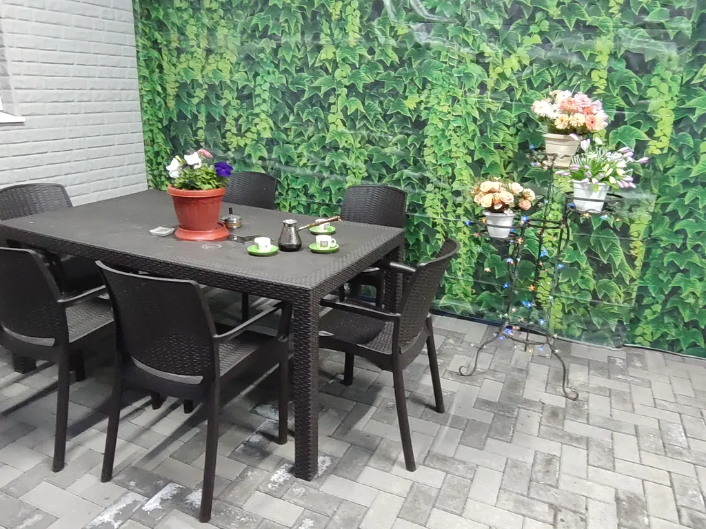 Уютный дом в частном секторе с парковой ваших машин