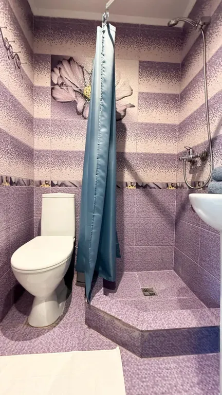 Стильная двухуровневая студия