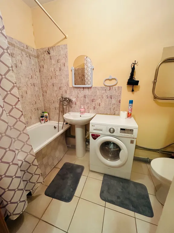 Чистая уютная квартира с видом на Знаменскую рощу