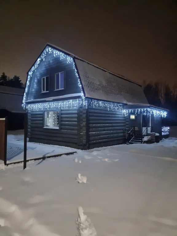 Дом с прудом