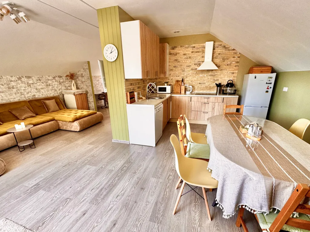 Райская мансарда с балконом на море: простор, комфорт и уют