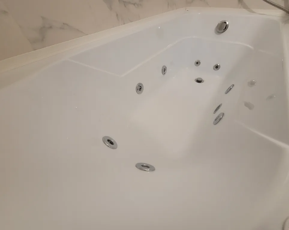 Квартира-студия с фитобочкой и джакузи с панорамным видом в ЖК Scandis