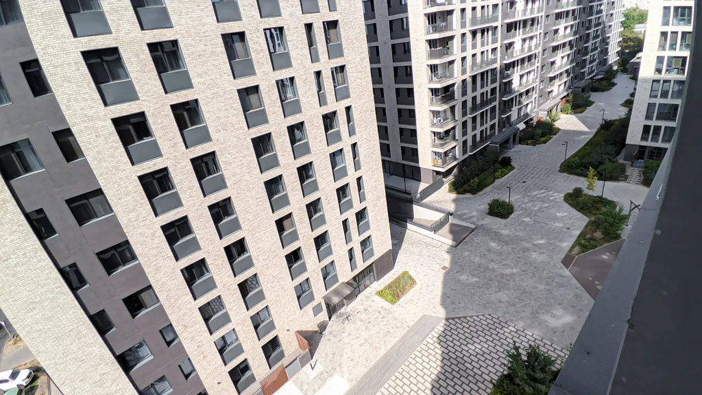 Евротрёшка с двумя спальными зонами рядом с ТРЦ MEGA