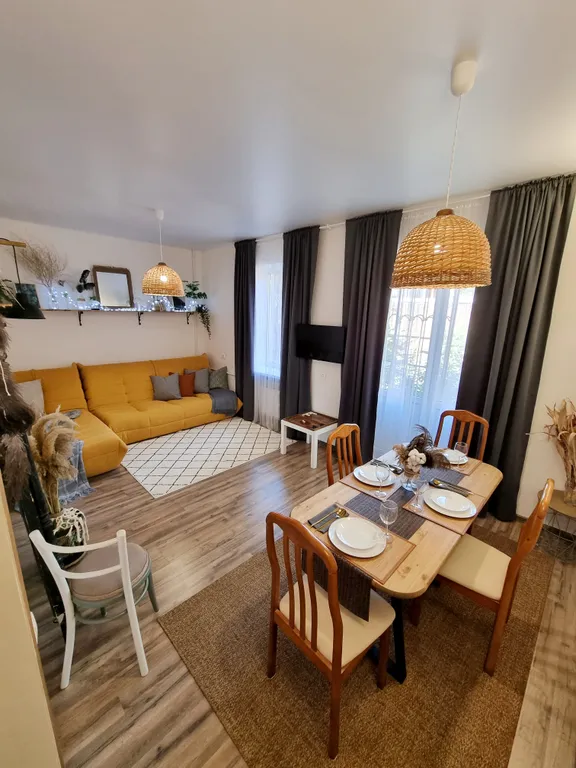 Большая 2-комнатная квартира в центре города с зонами для  фотографий