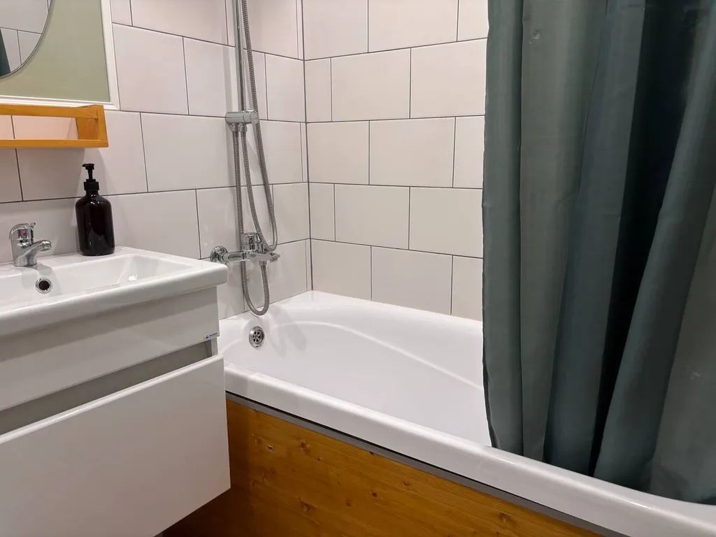 Просторная студия с атмосферой уюта и комфорта