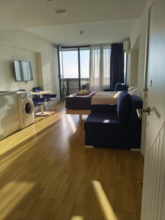 Студия первая линия от моря