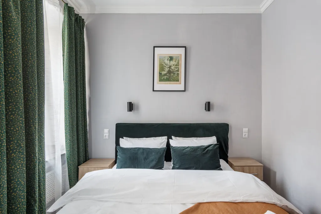 Квартира Комната с санузлом и видом во двор у Исаакиевского собора — Санкт-Петербург