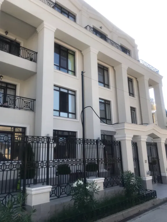 Двухуровневая квартира в доме бизнес-класса