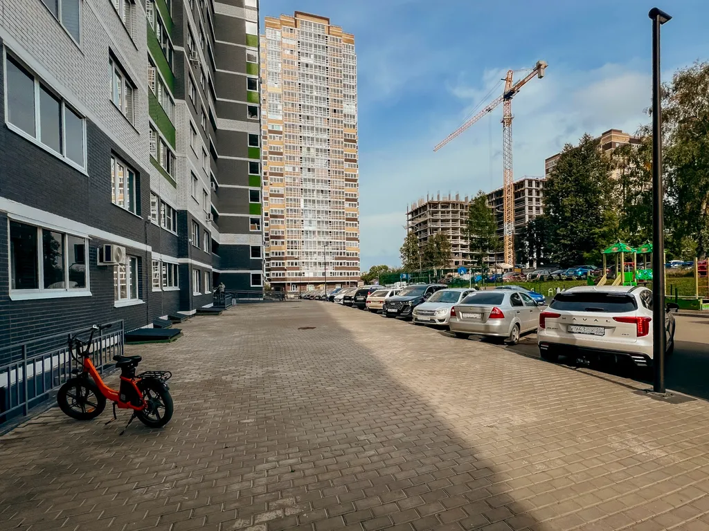 Oчень cветлaя и проcторная квартира с бaлкoном