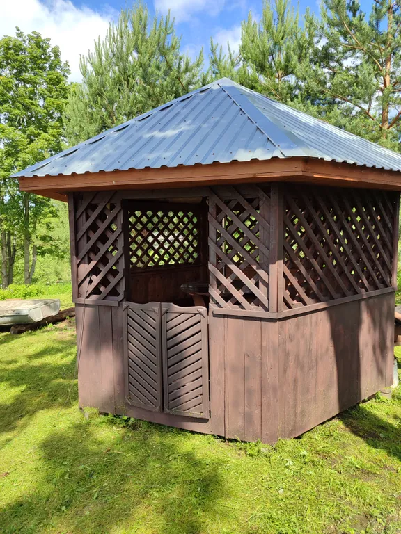 Уютный дом на горе