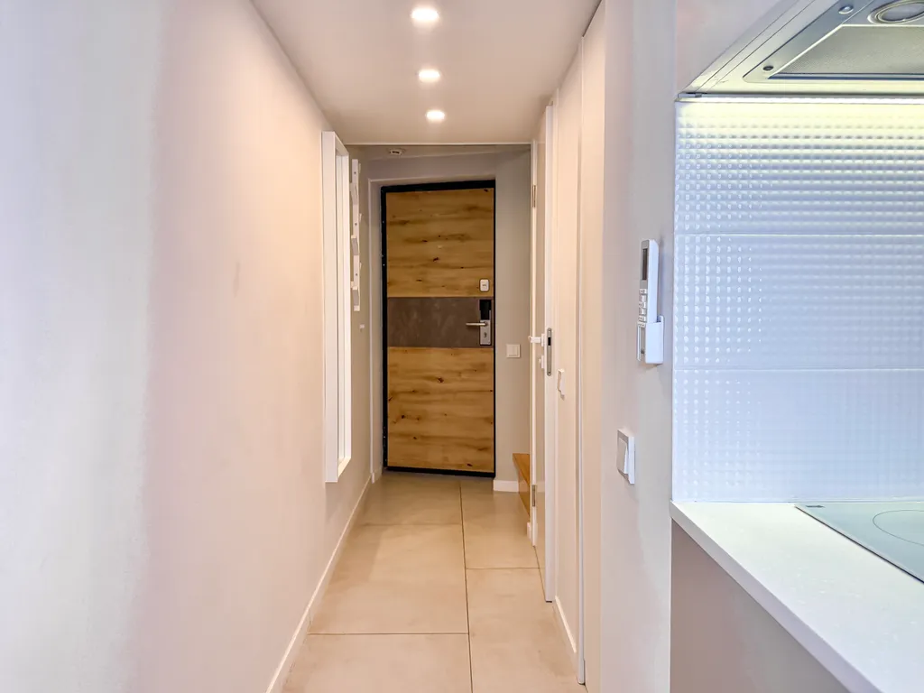 Квартира Квартира Студия в апарт-отеле с бассейном, собственным песчаным пляжем, парком — Анапа