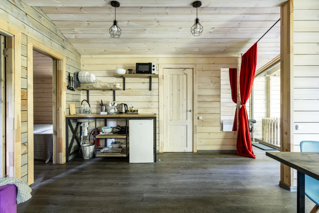 Деревянный дом у озера Кипень