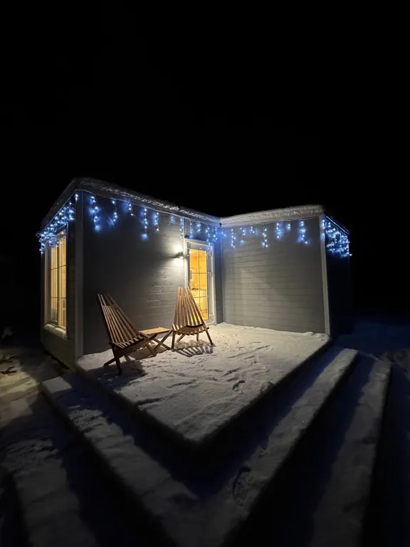 Уютный дом в лесу