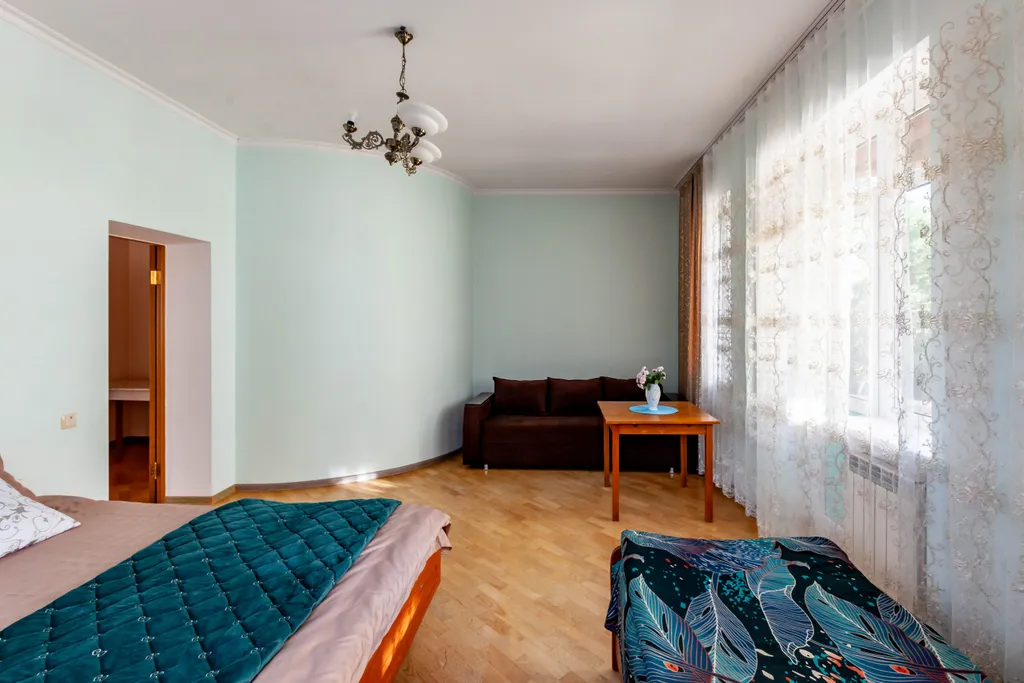 Уютный дом в центре города