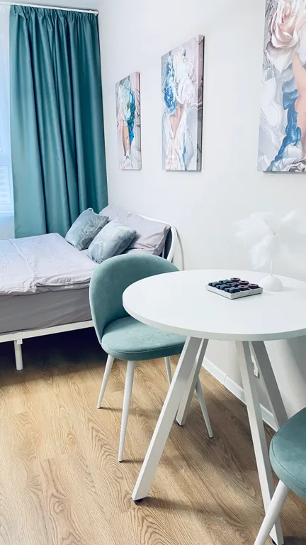 Чистая светлая студия