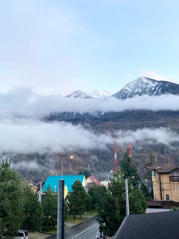 Квартира с большим балконом в горах