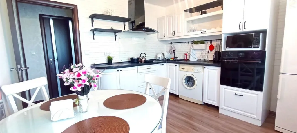 Комфортная квартира с хорошим ремонтом и мебелью