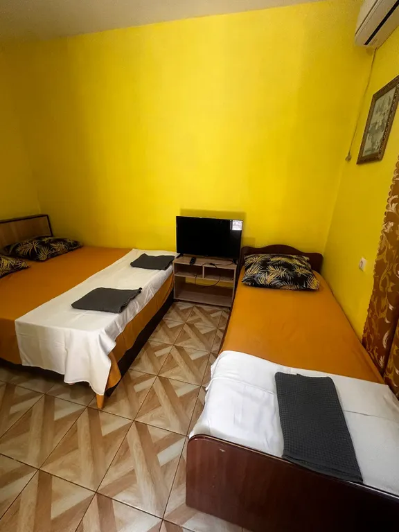 Квартира Комната — аренда посуточно в Лоо