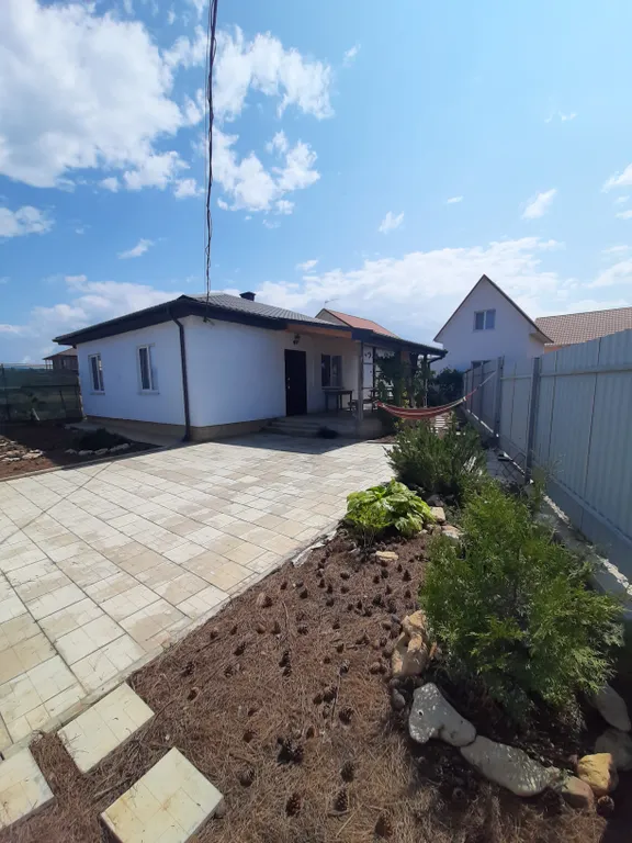 Дом у моря с видом на море