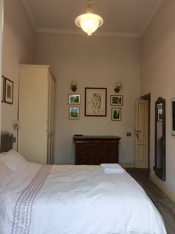 Комната с личной ванной в центре около Ватикана и площади Дель Пополо