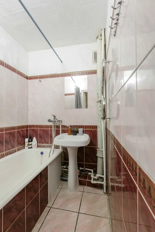 Двухкомнатная квартира в центре города напротив Академии Спорта СГУС