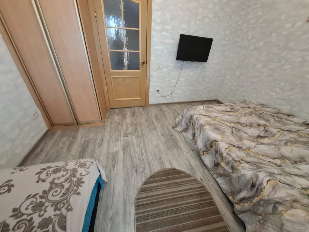 Квартира Две раздельные комнаты и балкон — Омск