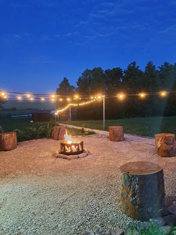 Дом у озера с банным чаном и русской баней