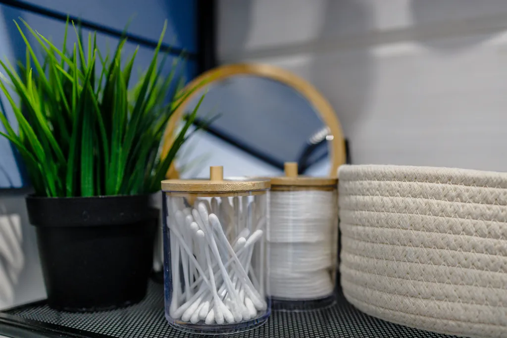 Новый панорамный дом с лесом на участке