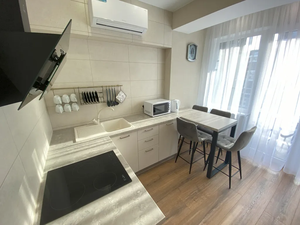 Шикарная 1-комнатная квартира на берегу моря