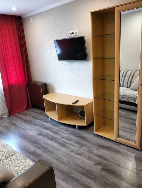 Чистые уютные двухкомнатные апартаменты на Московской площади в центре