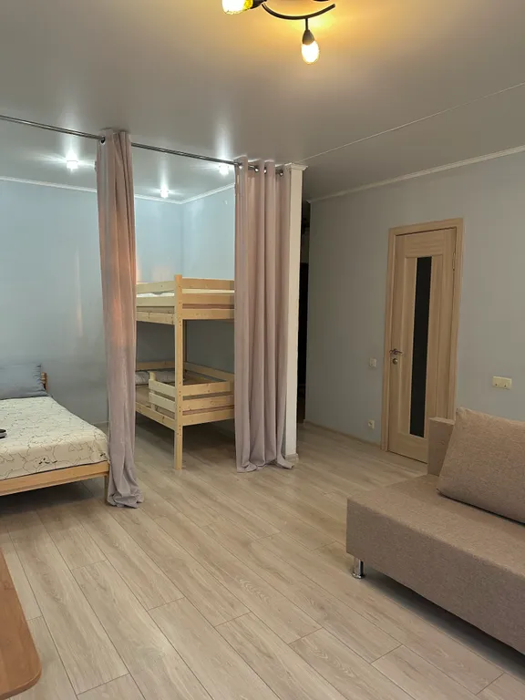 Уютная квартира с видом на парк 300-летия Таганрога