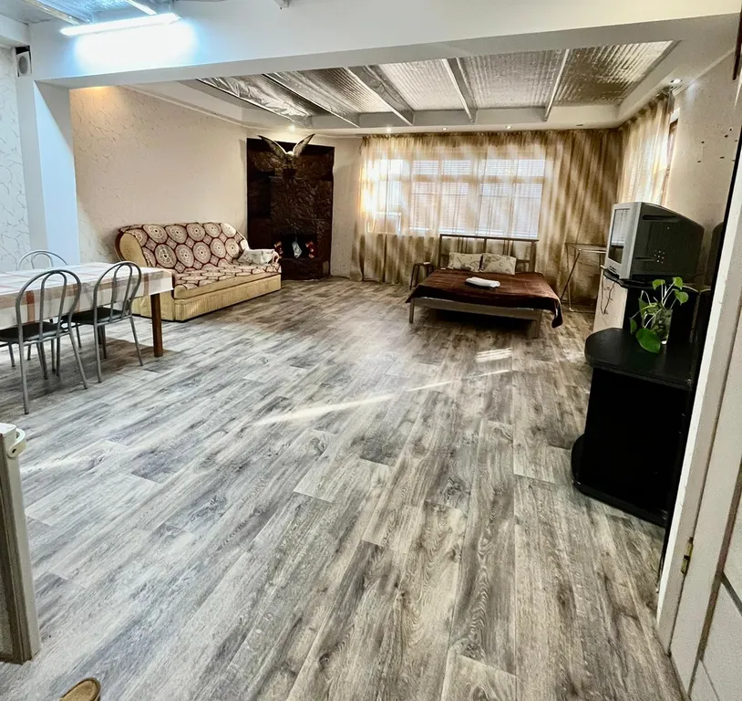 Квартира Уютная студия в центре города в частном секторе — аренда посуточно в Астрахань