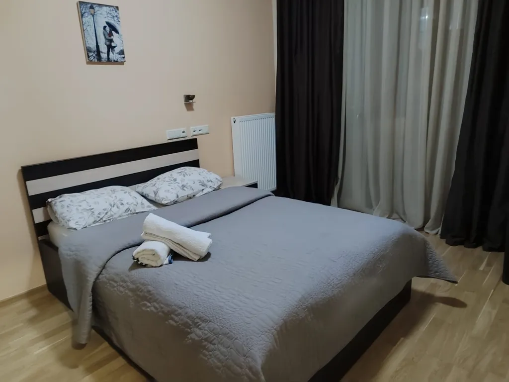 Комфортная двуспальная квартира в бизнес-центре