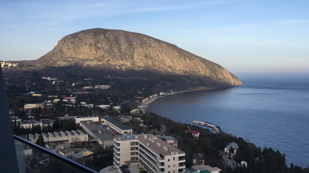 Апартамент в элитном ЖК с прямым панорамным видом на море и бассейном