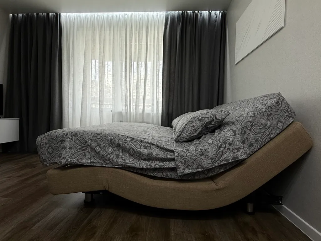 Квартира Квартира Hugge Place | студия у зоопарка с массажной кроватью — Новосибирск