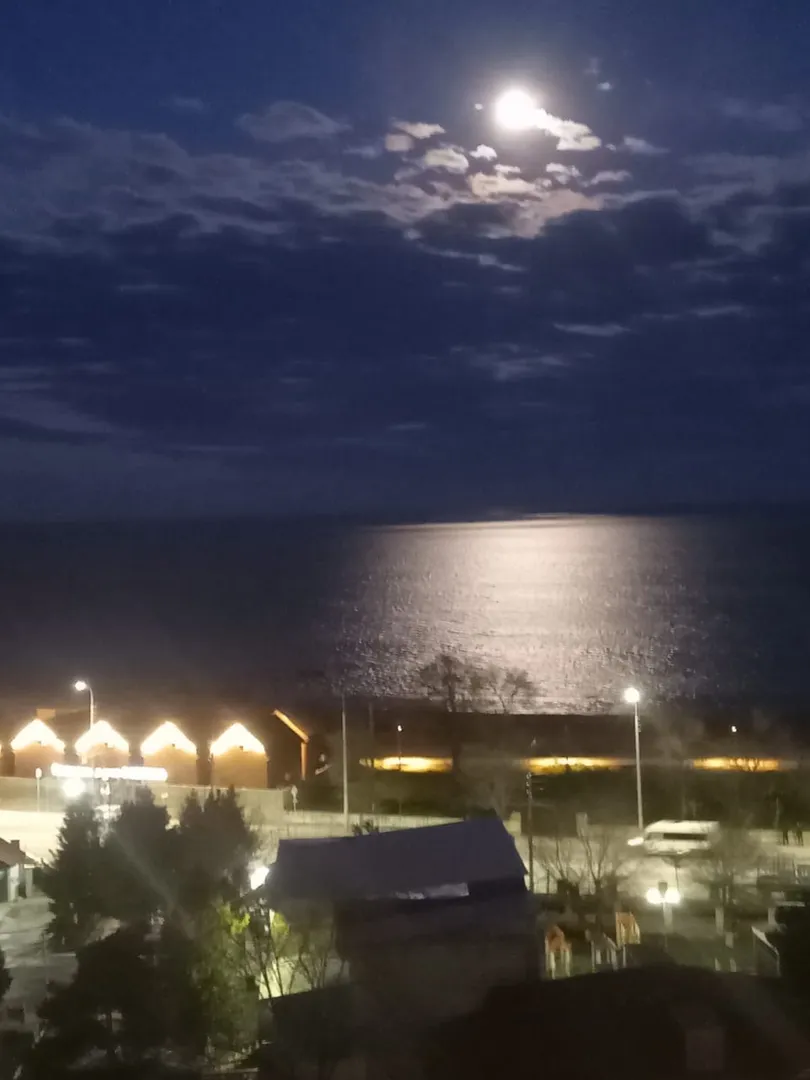 Вечерний вид на море
