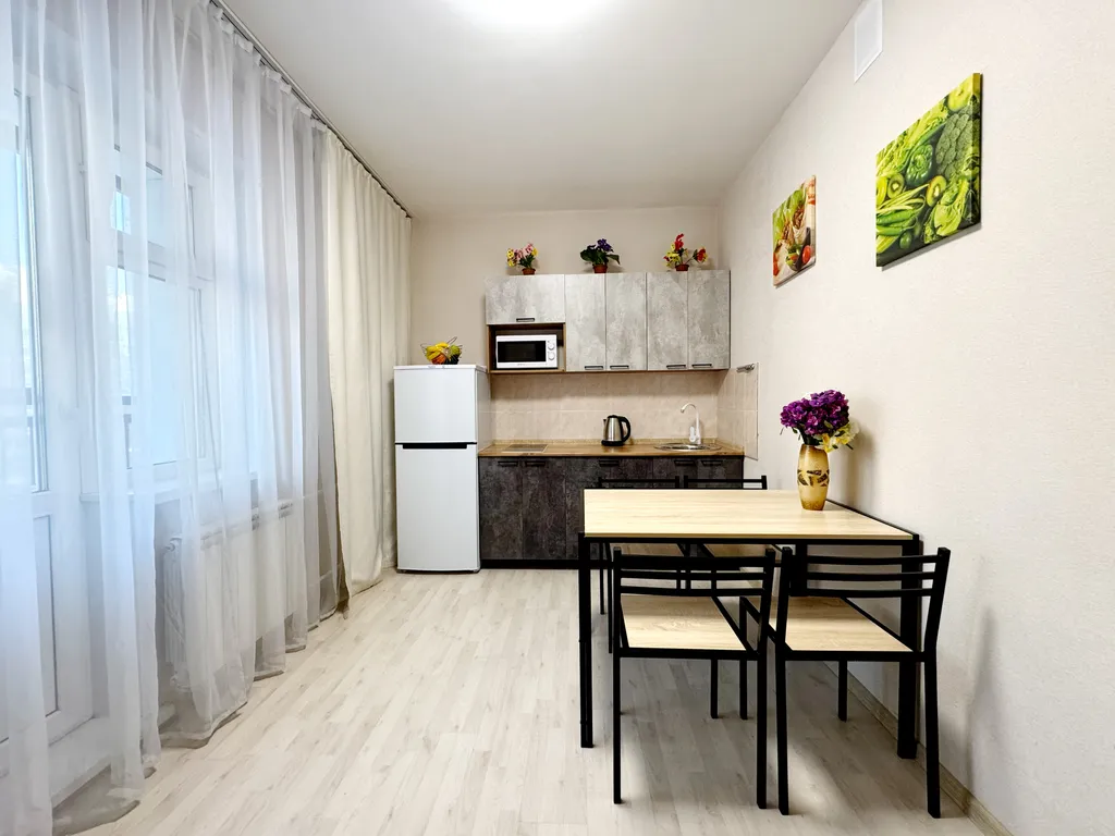 Квартира Квартира с новым современным ремонтом недалеко от ТРЦ Планета — Красноярск