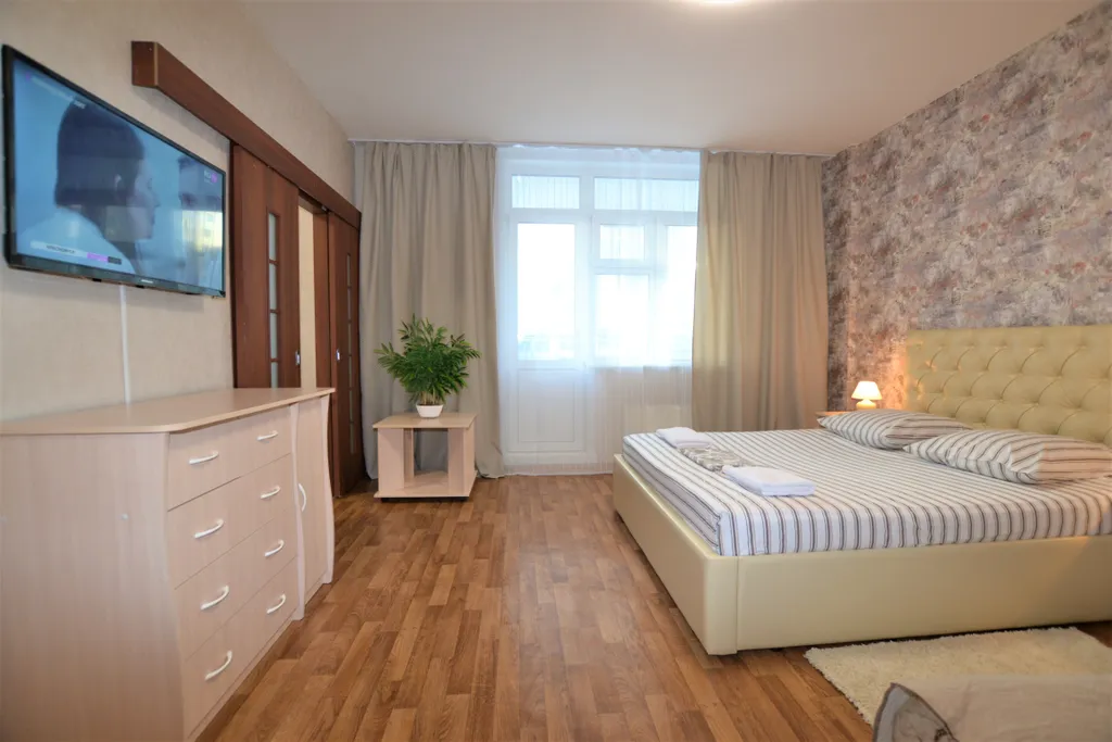 Уютная 1-комнатная квартира напротив Планеты — аренда посуточно в Красноярск