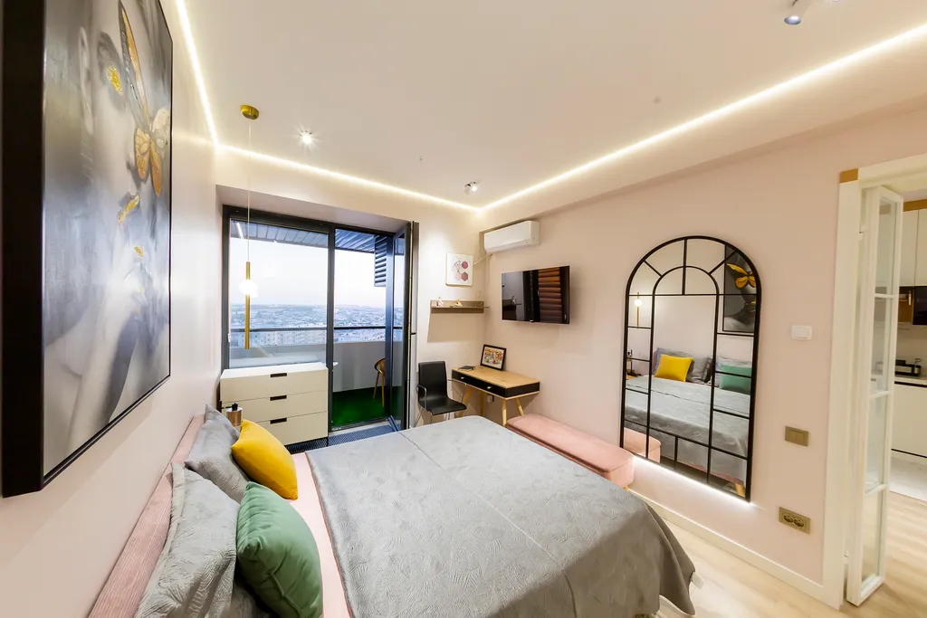 Уютная и теплая квартира в NRG U Tower