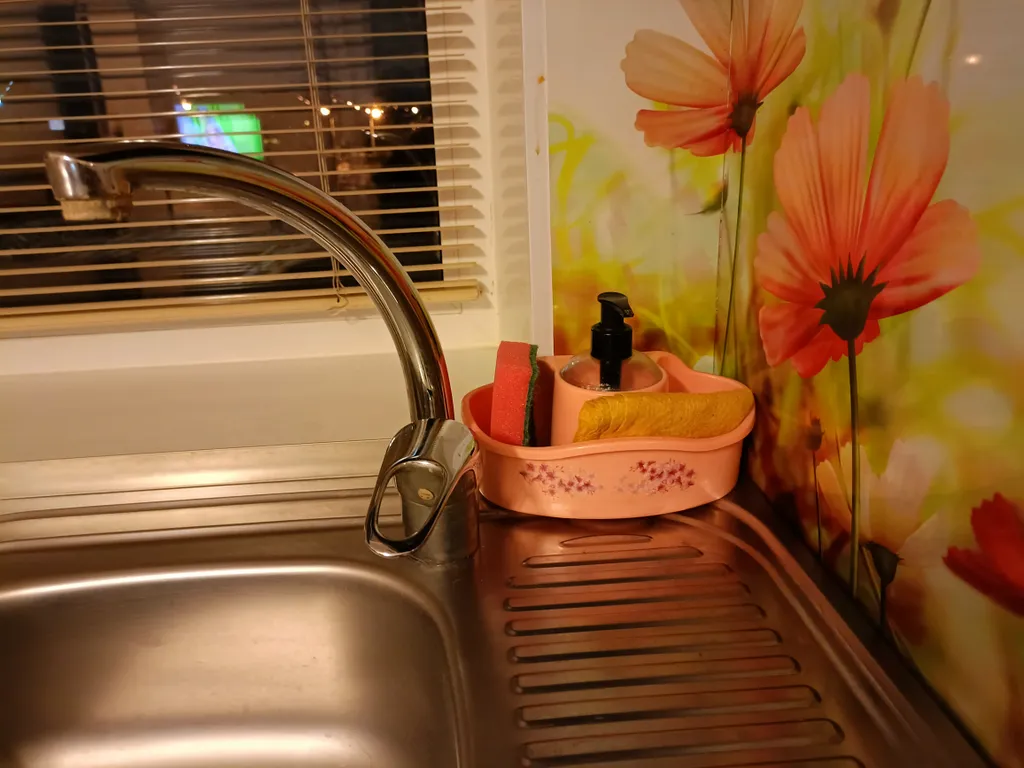 Студия с видом на сквер