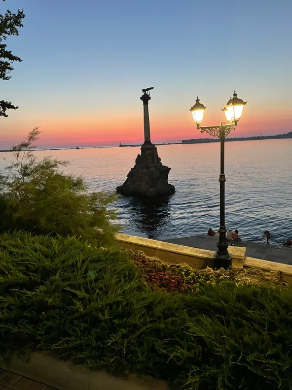 Квартира Комфортабельная квартира в центре, рядом с набережной — Севастополь