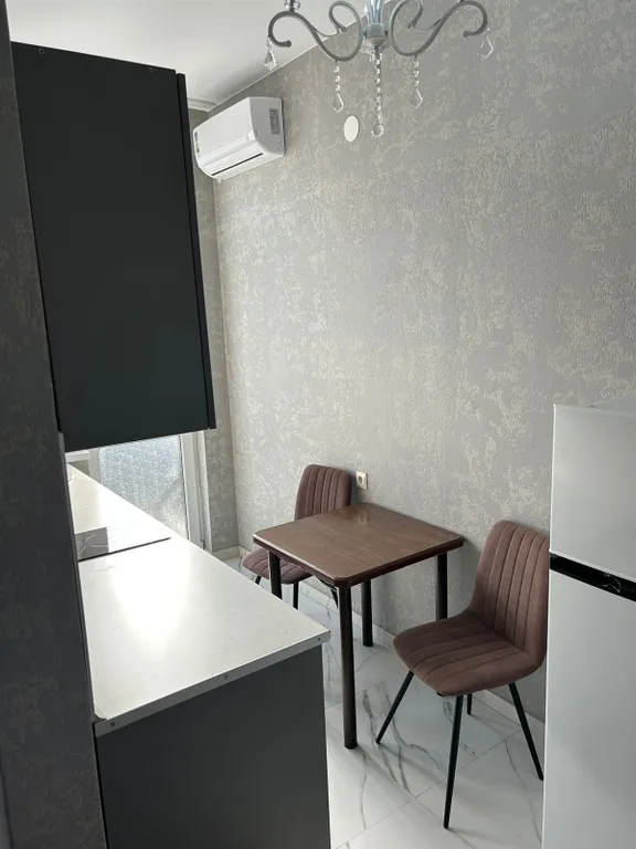 Двухкомнатные апартаменты с видом на горы и мини - диванчиком