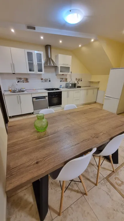 Домик рядом с центром города