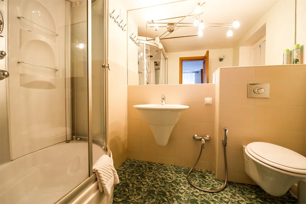 4-комнатный Дом